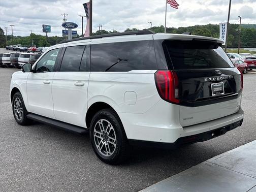 White Metallic 2025 Ford Expedition Max Active 4x4