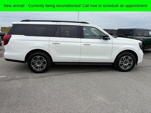 White Metallic 2025 Ford Expedition Max Active 4x4