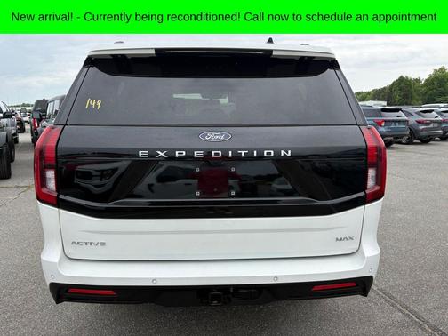 White Metallic 2025 Ford Expedition Max Active 4x4