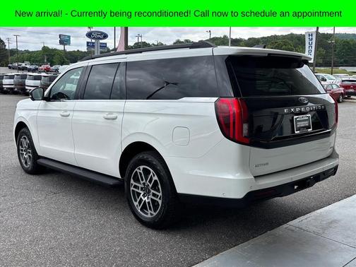 White Metallic 2025 Ford Expedition Max Active 4x4