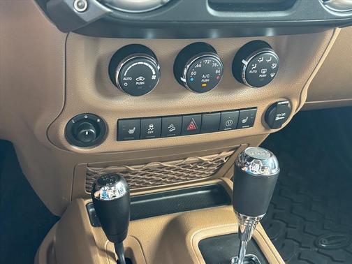 Rhino Clearcoat 2017 Jeep Wrangler Unlimited Sahara