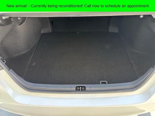 Pearl 2019 Toyota Camry XSE