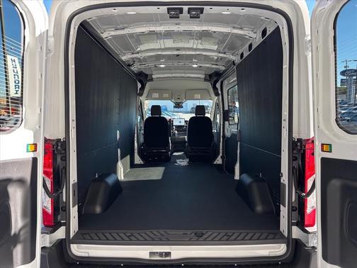 OXFORD WHITE 2026 Ford Transit-250 Base