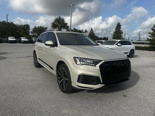2023 Audi Q7 Premium Plus 55 TFSI quattro Tiptronic