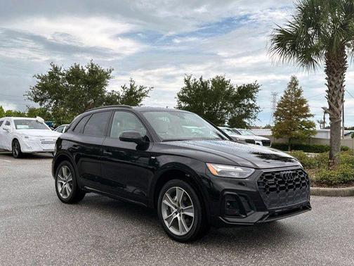 2025 Audi Q5 Premium 45 TFSI S line quattro
