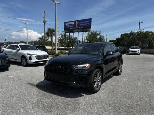 2025 Audi Q5 Premium 45 TFSI S line quattro