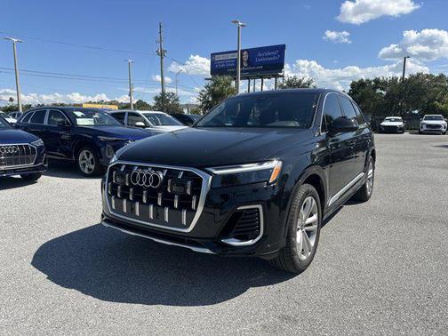2025 Audi Q7 Premium Plus 55 TFSI quattro Tiptronic