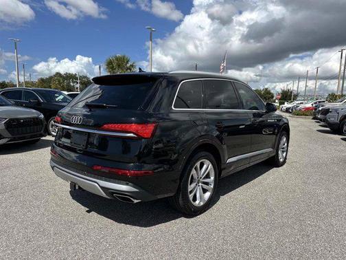 2025 Audi Q7 Premium Plus 55 TFSI quattro Tiptronic