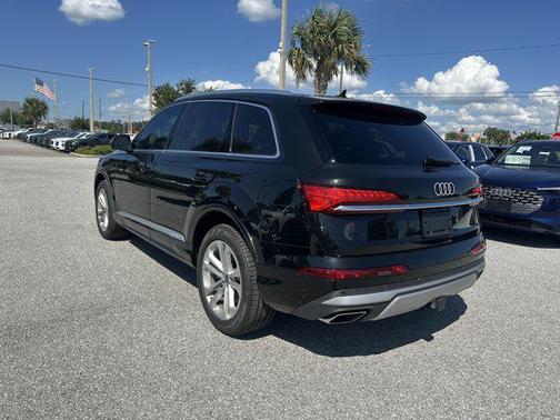 2025 Audi Q7 Premium Plus 55 TFSI quattro Tiptronic