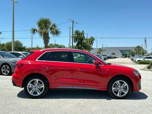 2024 Audi Q3 Premium 45 TFSI S line quattro Tiptronic