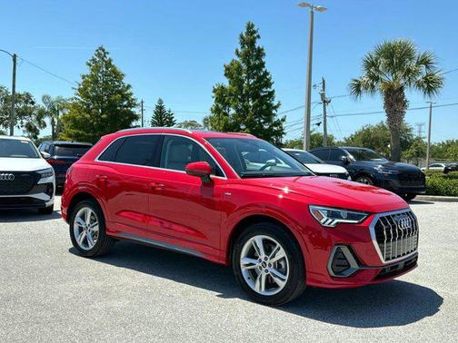 2024 Audi Q3 Premium 45 TFSI S line quattro Tiptronic