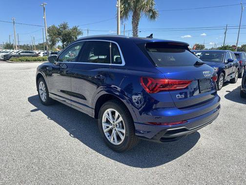 2025 Audi Q3 Premium 45 TFSI S line quattro Tiptronic