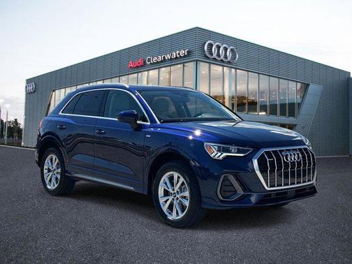 2025 Audi Q3 Premium 45 TFSI S line quattro Tiptronic