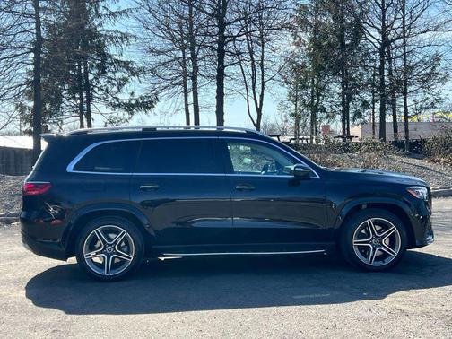 Black 2025 Mercedes-Benz GLS 450 4MATIC