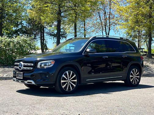 Black 2023 Mercedes-Benz GLB 250 4MATIC