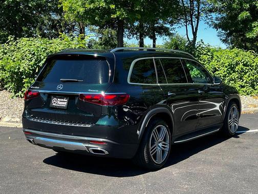 Emerald Green 2024 Mercedes-Benz GLS 450 4MATIC