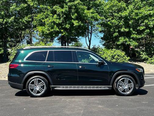 Emerald Green 2024 Mercedes-Benz GLS 450 4MATIC