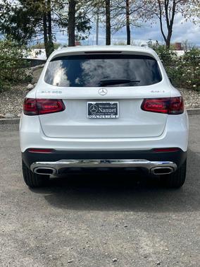 Polar White 2022 Mercedes-Benz GLC 300 4MATIC