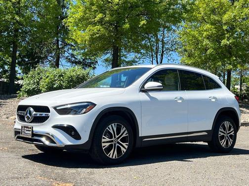 Polar White 2025 Mercedes-Benz GLA 250 4MATIC
