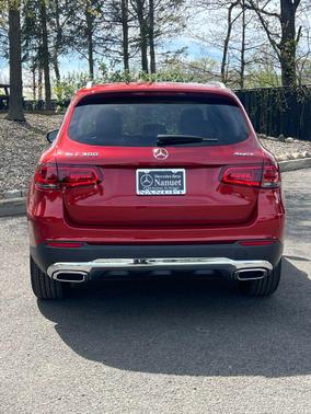 Cardinal Red 2022 Mercedes-Benz GLC 300 4MATIC