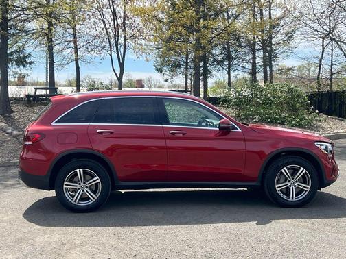 Cardinal Red 2022 Mercedes-Benz GLC 300 4MATIC