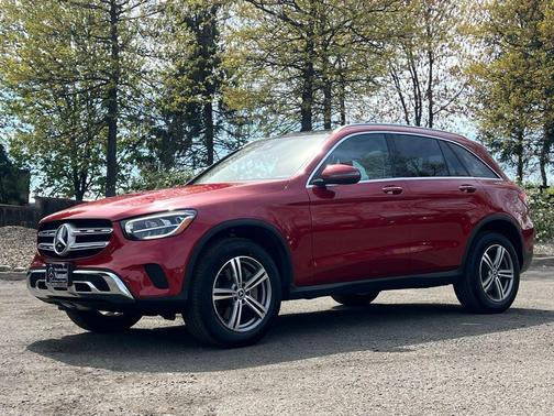 Cardinal Red 2022 Mercedes-Benz GLC 300 4MATIC