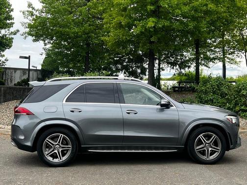 Grey 2022 Mercedes-Benz GLE 350 4MATIC