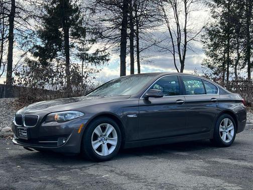 2011 BMW 528 528i