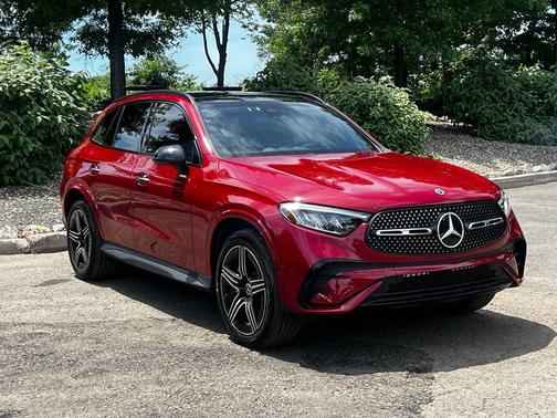 MANUFAKTUR Patagonia Red Metallic 2024 Mercedes-Benz GLC 300 4MATIC