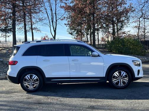 2025 Mercedes-Benz GLB 250 4MATIC