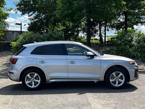 Florett Silver Metallic 2021 Audi Q5 45 Premium