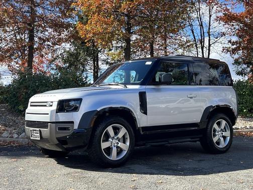 2024 Land Rover Defender 90 P400 X-Dynamic SE