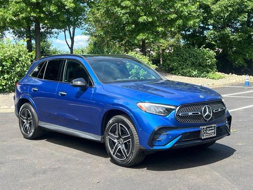 Starling Blue Metallic 2023 Mercedes-Benz GLC 300 4MATIC