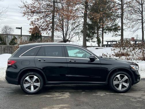 2022 Mercedes-Benz GLC 300 4MATIC