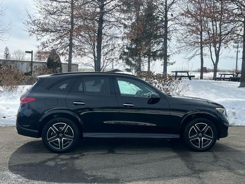 2023 Mercedes-Benz GLC 300 4MATIC
