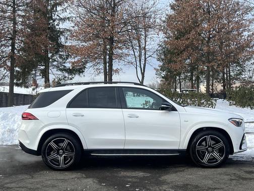 2025 Mercedes-Benz GLE 450e 4MATIC