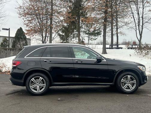 2022 Mercedes-Benz GLC 300 4MATIC