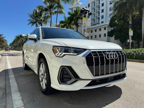 2025 Audi Q3 45 S line Premium