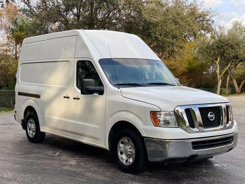 2013 Nissan NV Cargo NV2500 HD SV V6/SV V8