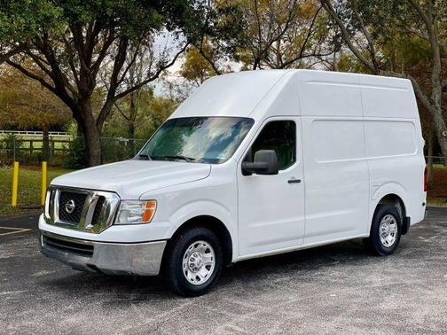 2013 Nissan NV Cargo NV2500 HD SV V6/SV V8
