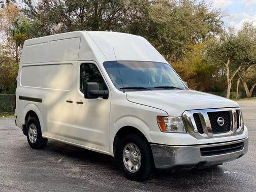 2013 Nissan NV Cargo NV2500 HD SV V6/SV V8
