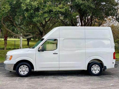 2013 Nissan NV Cargo NV2500 HD SV V6/SV V8
