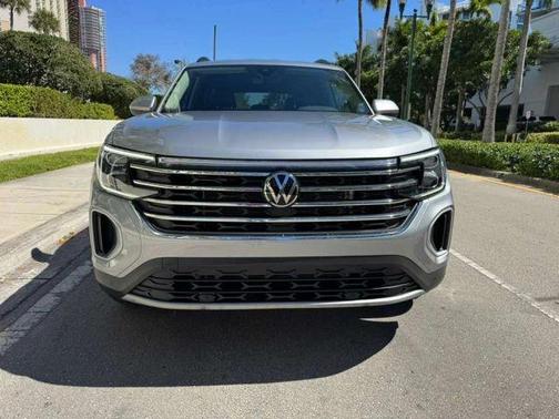 2025 Volkswagen Atlas 2.0T SE
