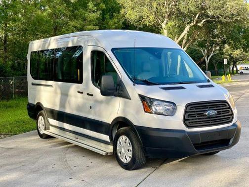2019 Ford Transit-250 148 WB Medium Roof Cargo