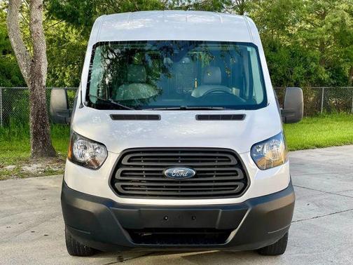 2019 Ford Transit-250 148 WB Medium Roof Cargo