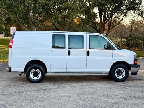 2023 GMC Savana 2500 Work Van