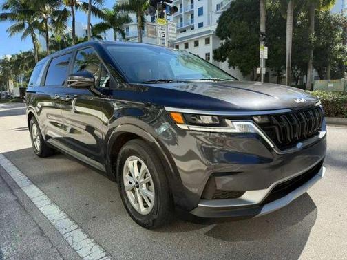 2024 Kia Carnival LX