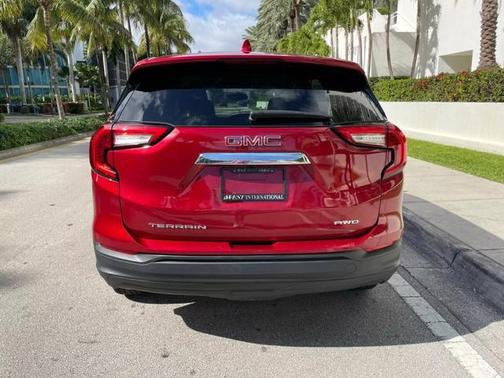 2024 GMC Terrain SLE