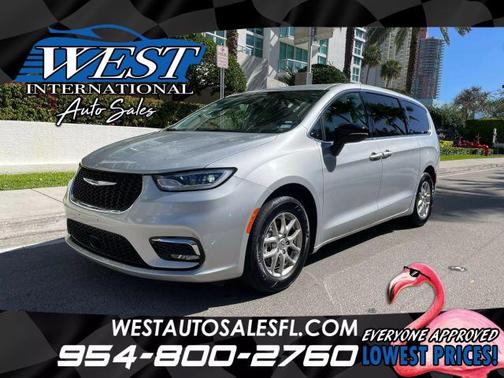 2024 Chrysler Pacifica Touring-L