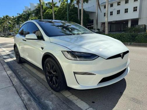 2022 Tesla Model X Base